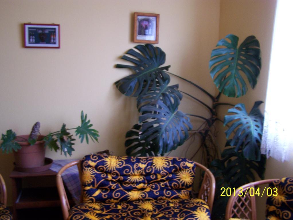 Borostyankert Etterem & Vendeghaz Otel Sitke Dış mekan fotoğraf