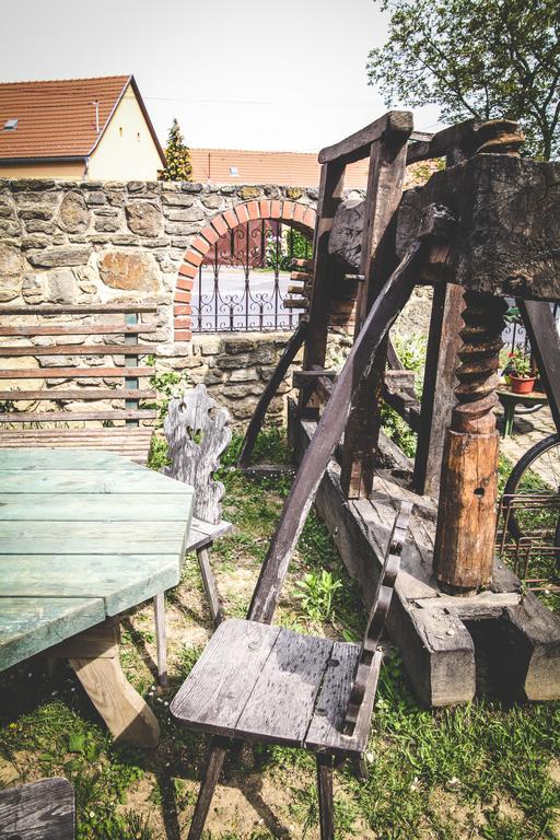Borostyankert Etterem & Vendeghaz Otel Sitke Dış mekan fotoğraf